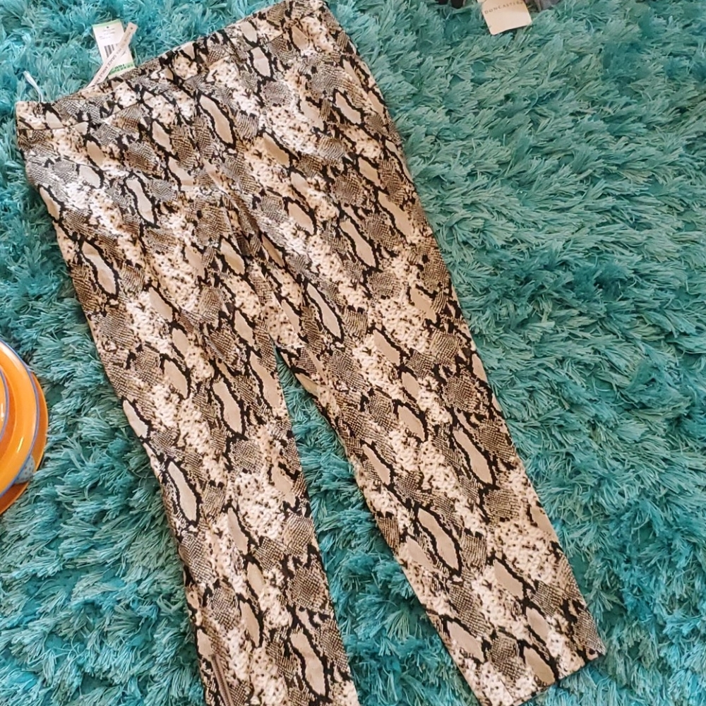 nwt women's Jones n.y. snake print ankle pants